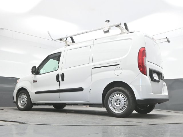 Used 2022 White Ram Base image 35
