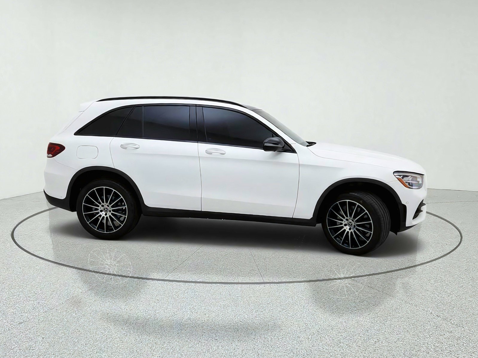 Certified Used 2022 Polar White Mercedes-Benz GLC 300 image 6