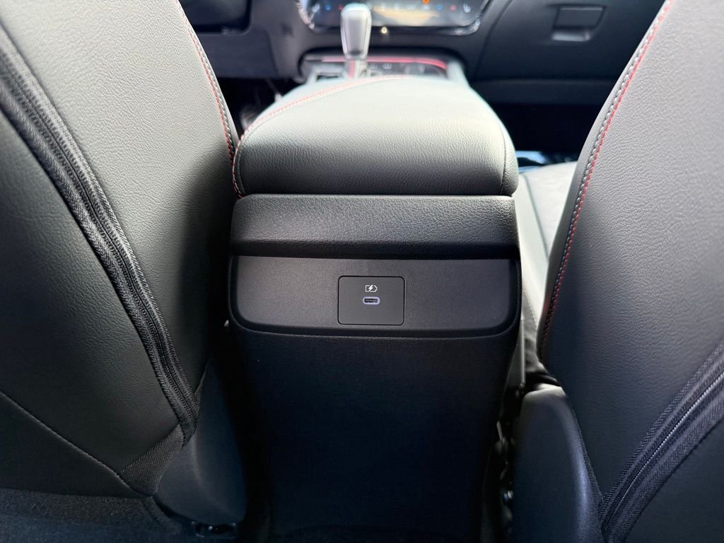 New 2026 Atlantic Gray Metallic / Super Black Two-tone Nissan SR image 16