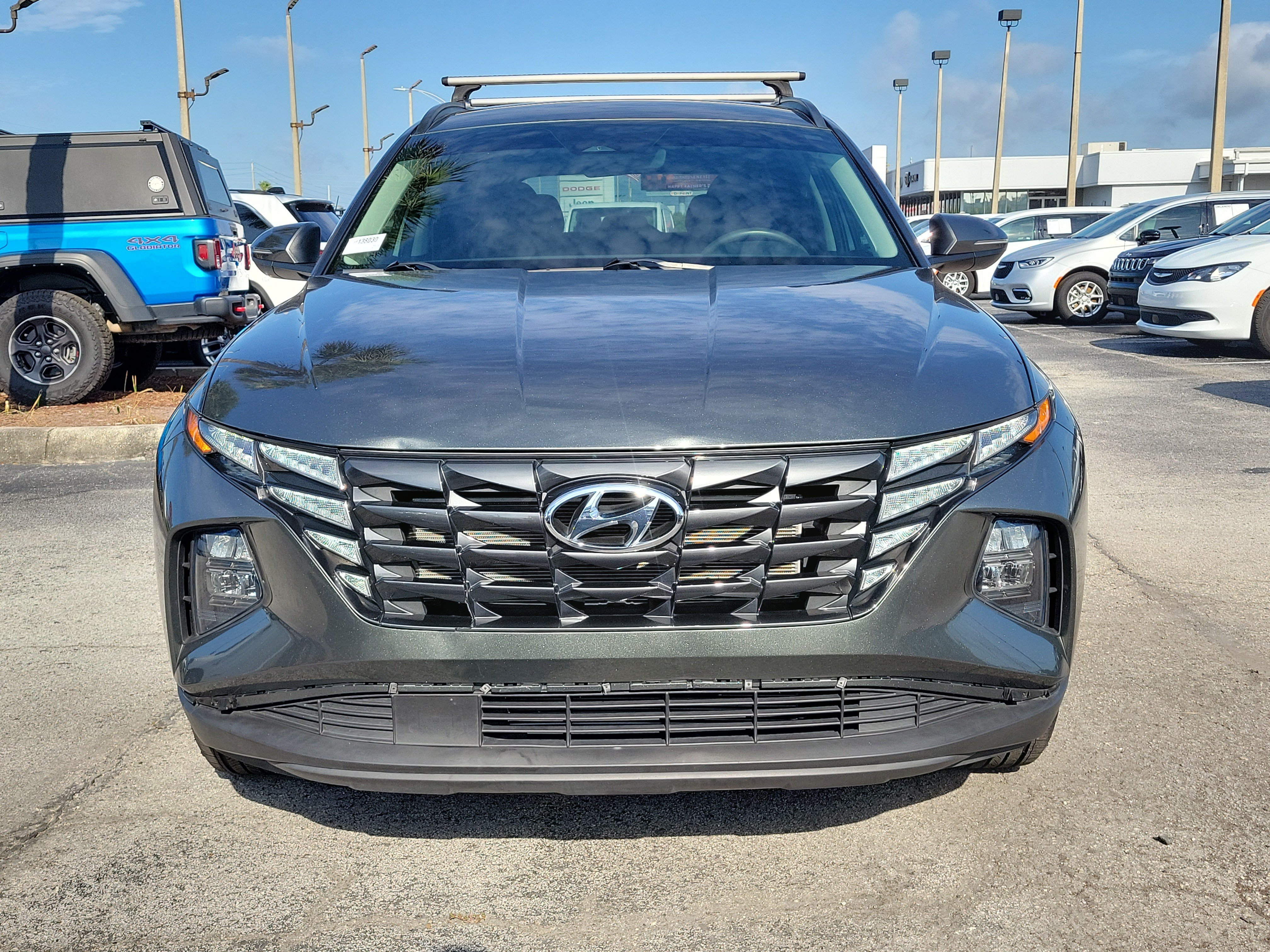 Used 2022 Amazon Gray Hyundai SEL image 1