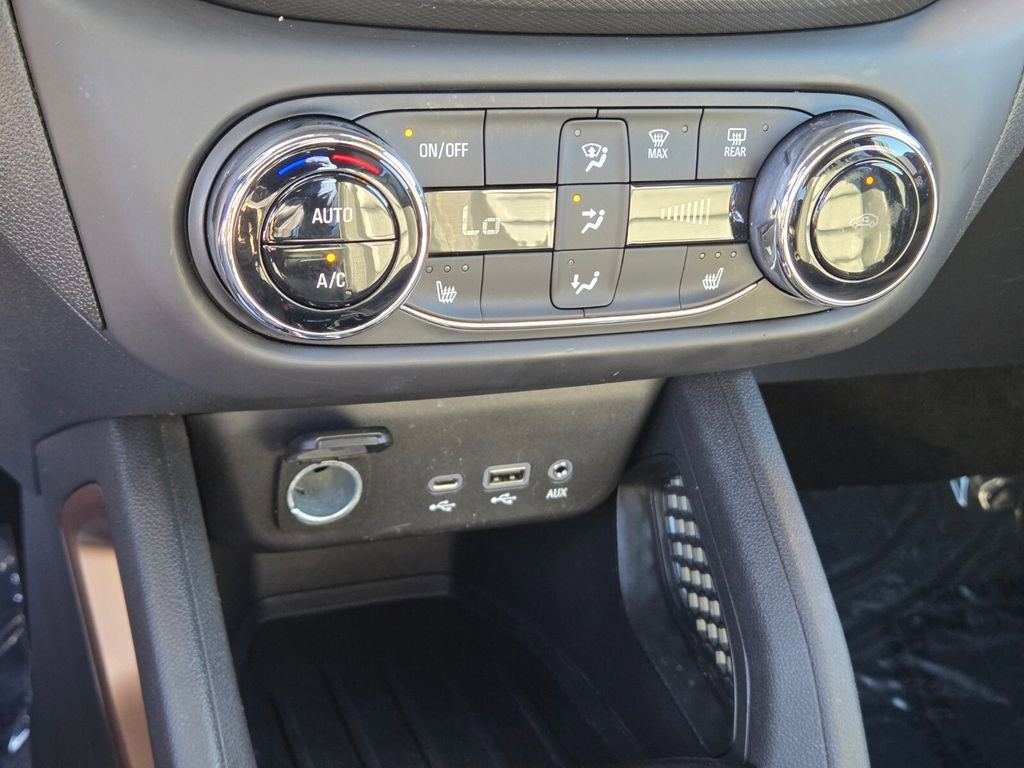 Used 2023 Mosaic Black Metallic Chevrolet ACTIV image 21