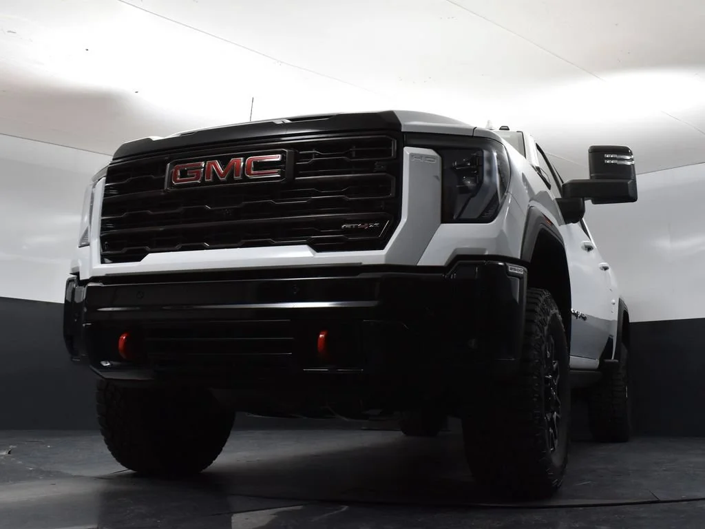 New 2026 Summit White GMC AT4X image 32