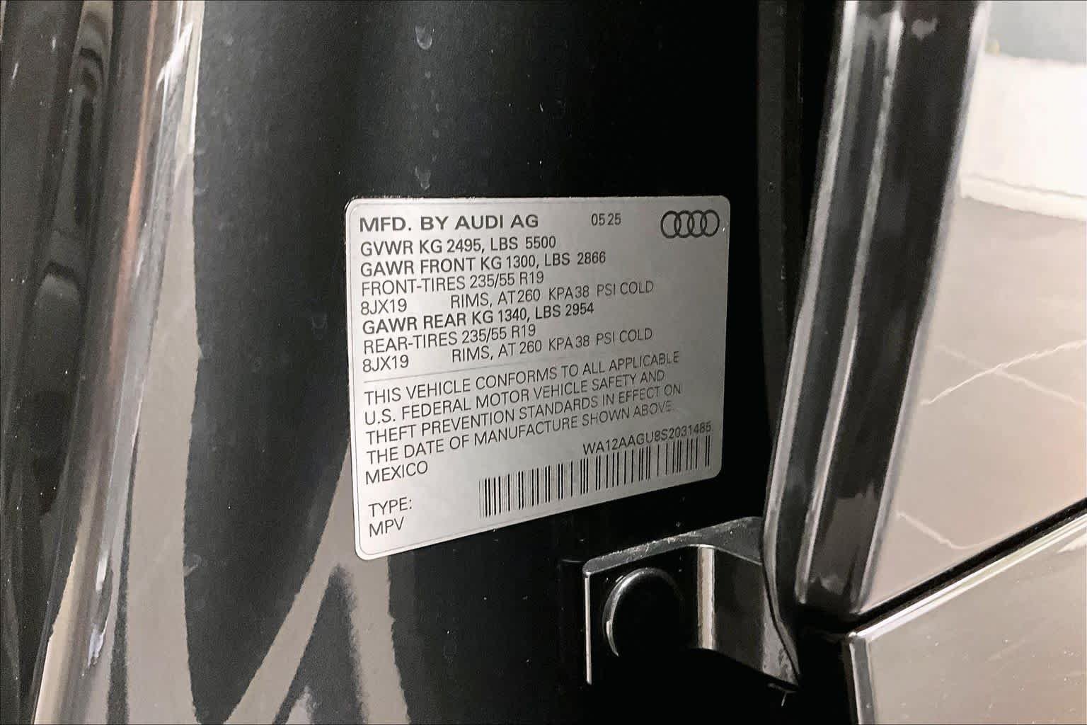 Certified Used 2025 Tambora Gray Metallic Audi Premium Plus image 33