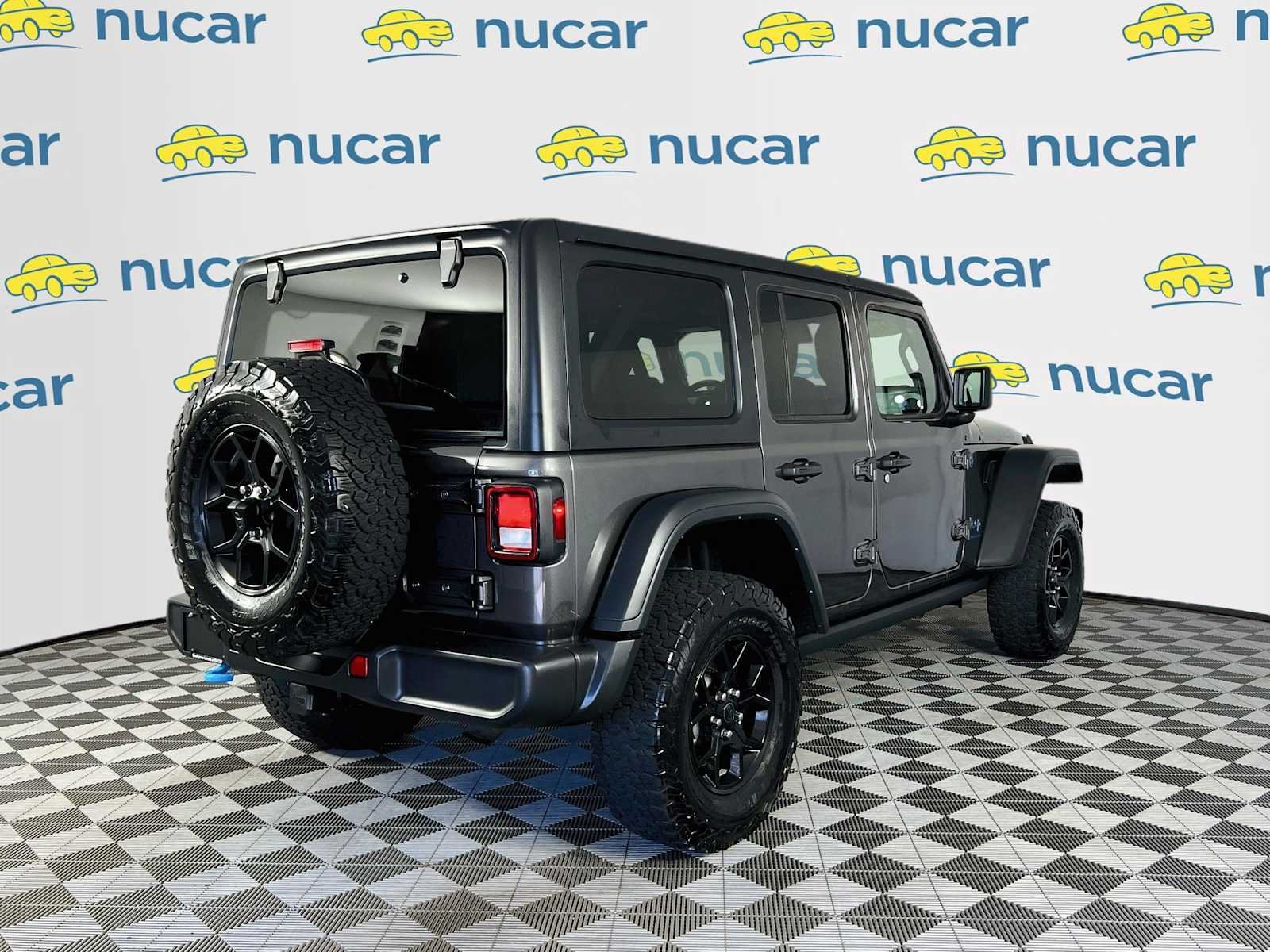 Used 2024 Granite Crystal Metallic Clearcoat Jeep Willys image 7