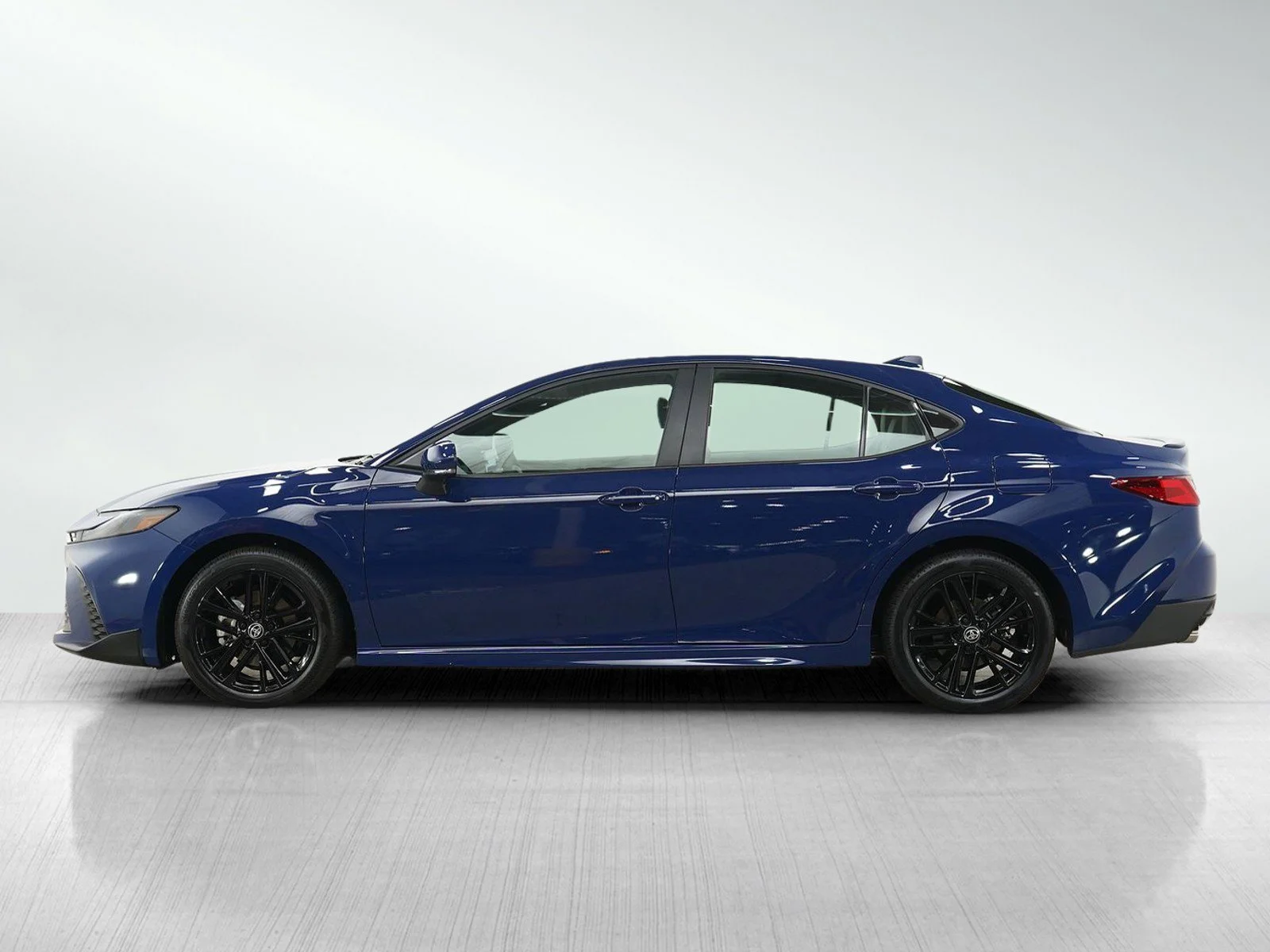 Used 2025 Toyota Camry SE with VIN 4T1DBADK8SU008416 for sale in Burnsville, Minnesota