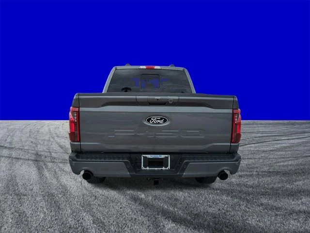 New 2026 Carbonized Gray Metallic Ford XLT image 5