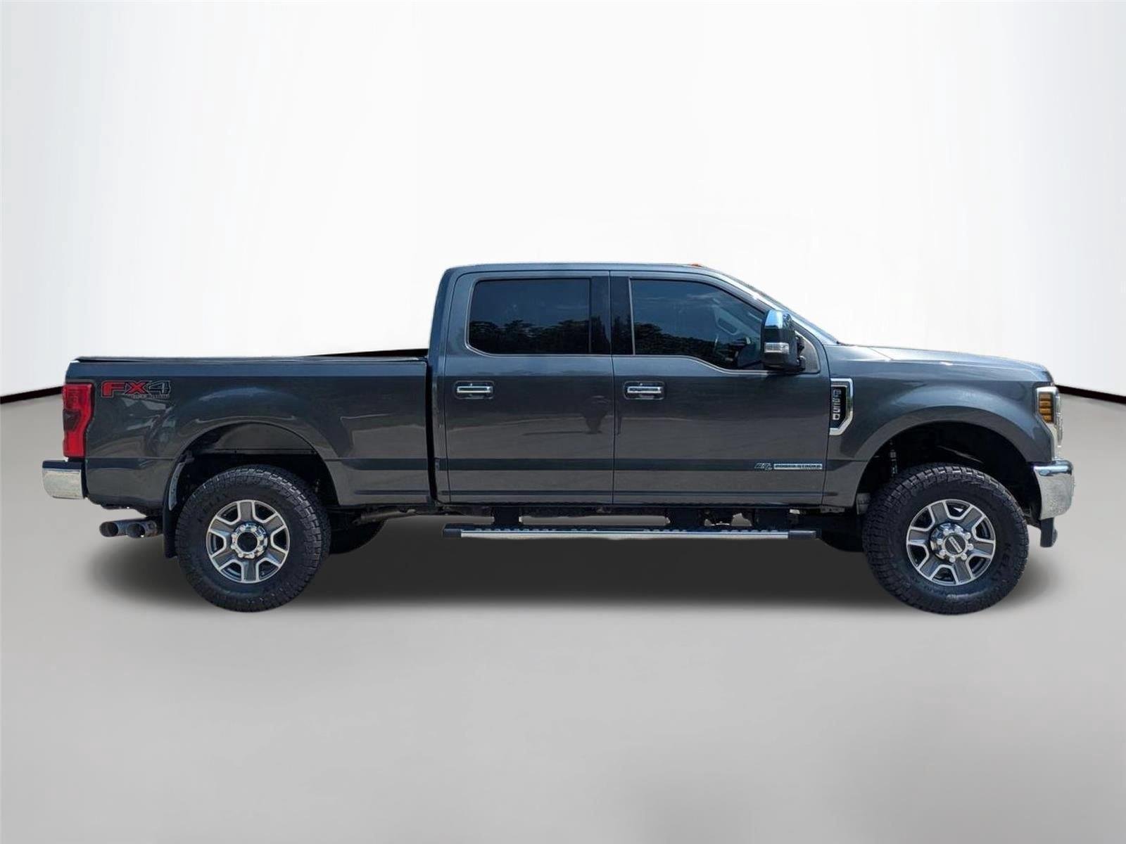 Used 2018 Magnetic Metallic Ford LARIAT image 4