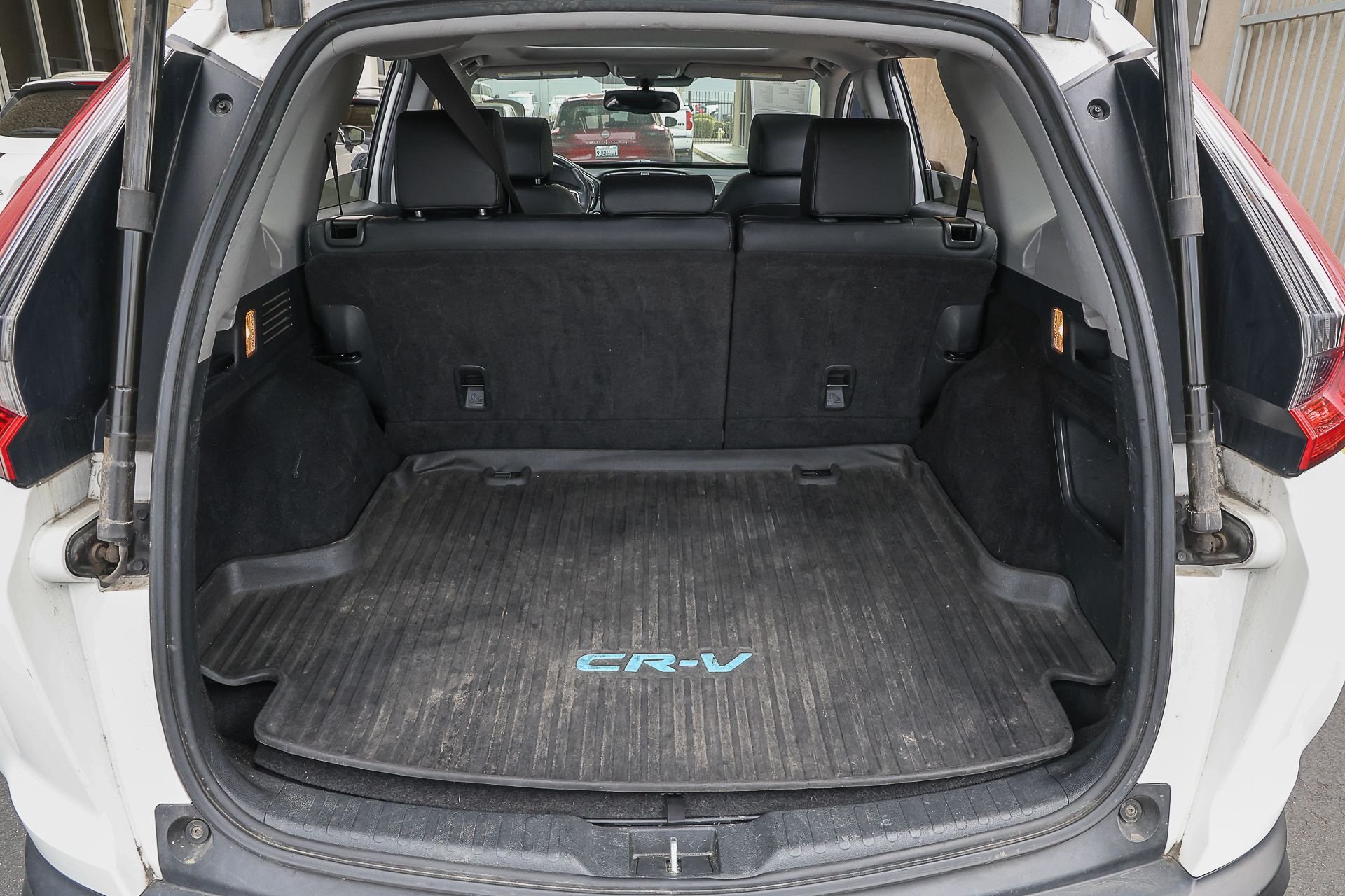 Used 2022 White Honda EX-L image 30