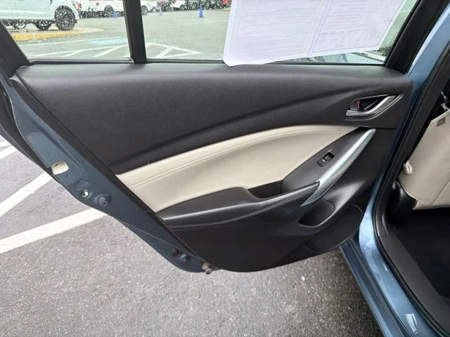 Used 2015 Blue Mazda i Touring image 24