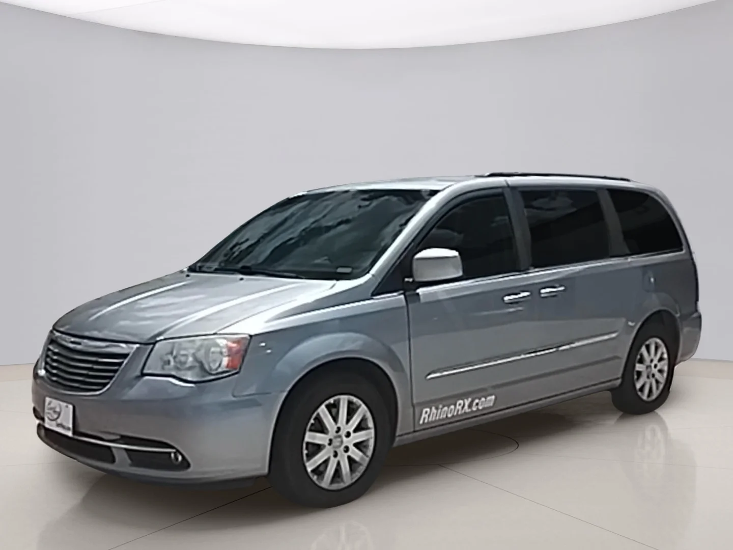 2014 Chrysler Town & Country Touring's photo