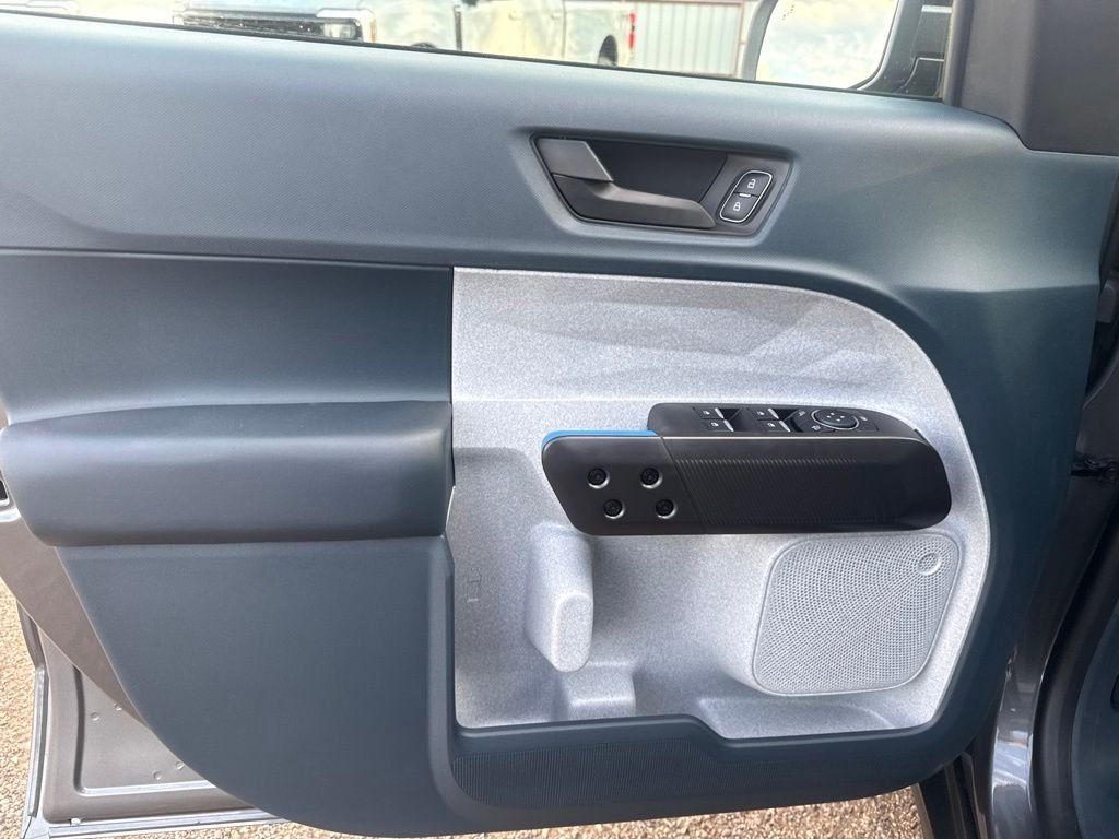 New 2026 Carbonized Gray Metallic Ford XLT image 12