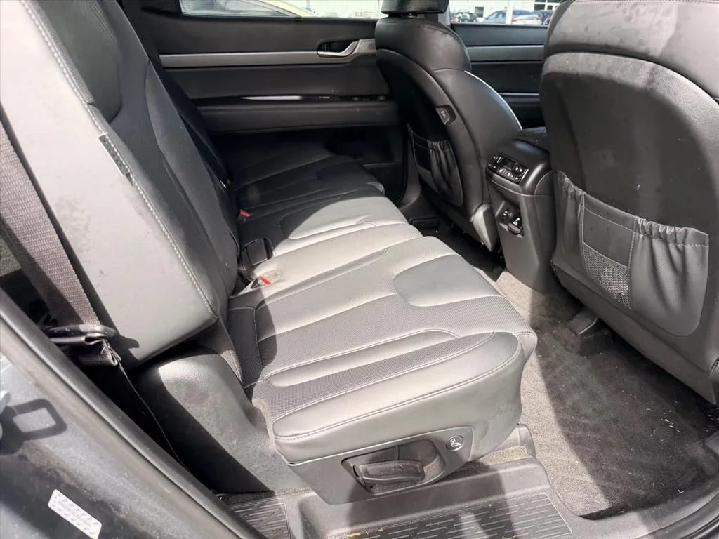 Used 2024 Gray Hyundai SEL image 17