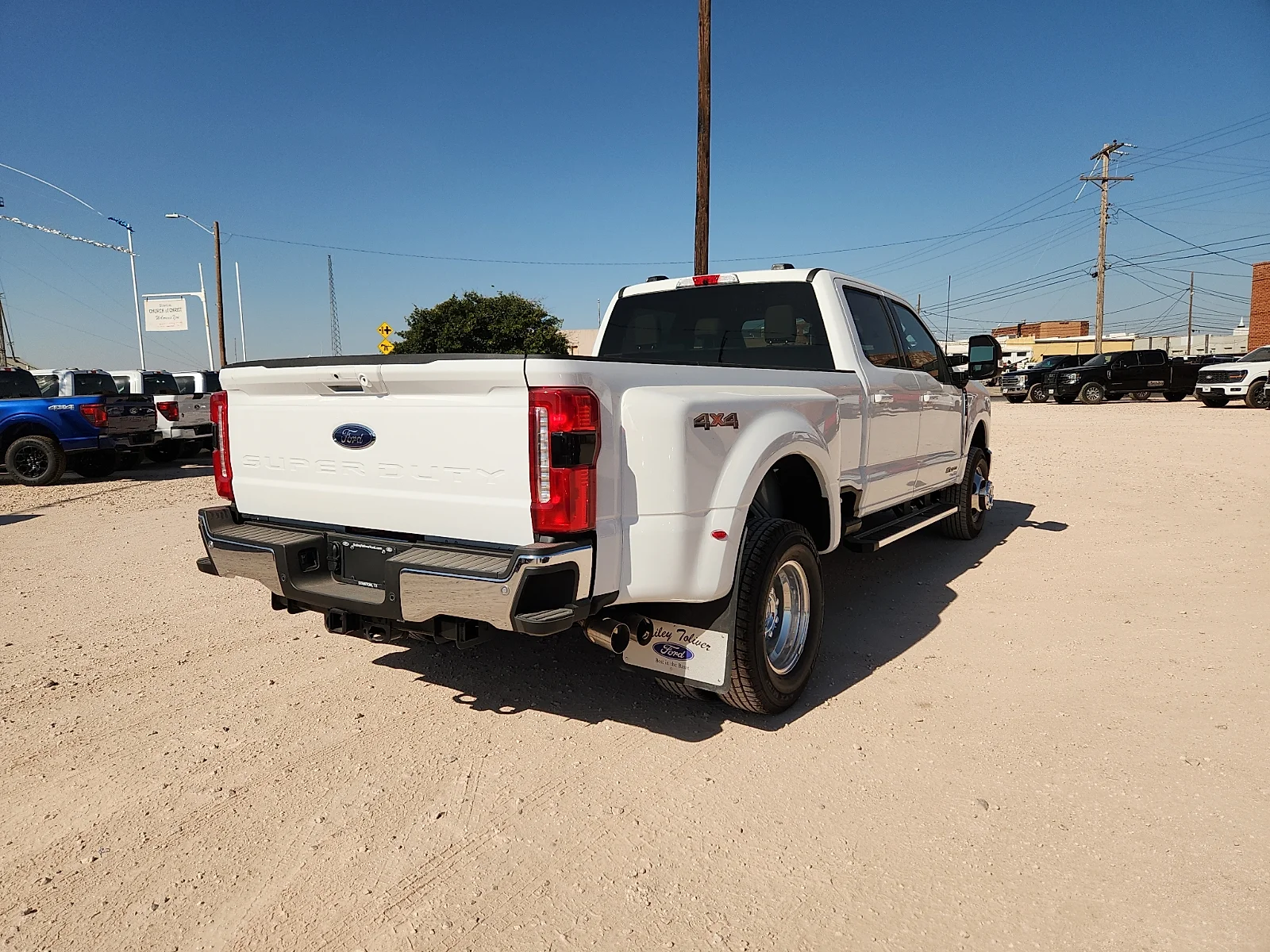 New 2026 Oxford White Ford Lariat image 7