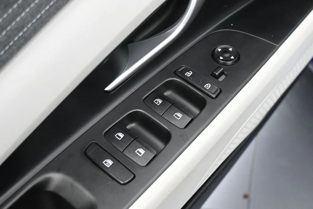 Used 2023 Blue Hyundai Limited image 15