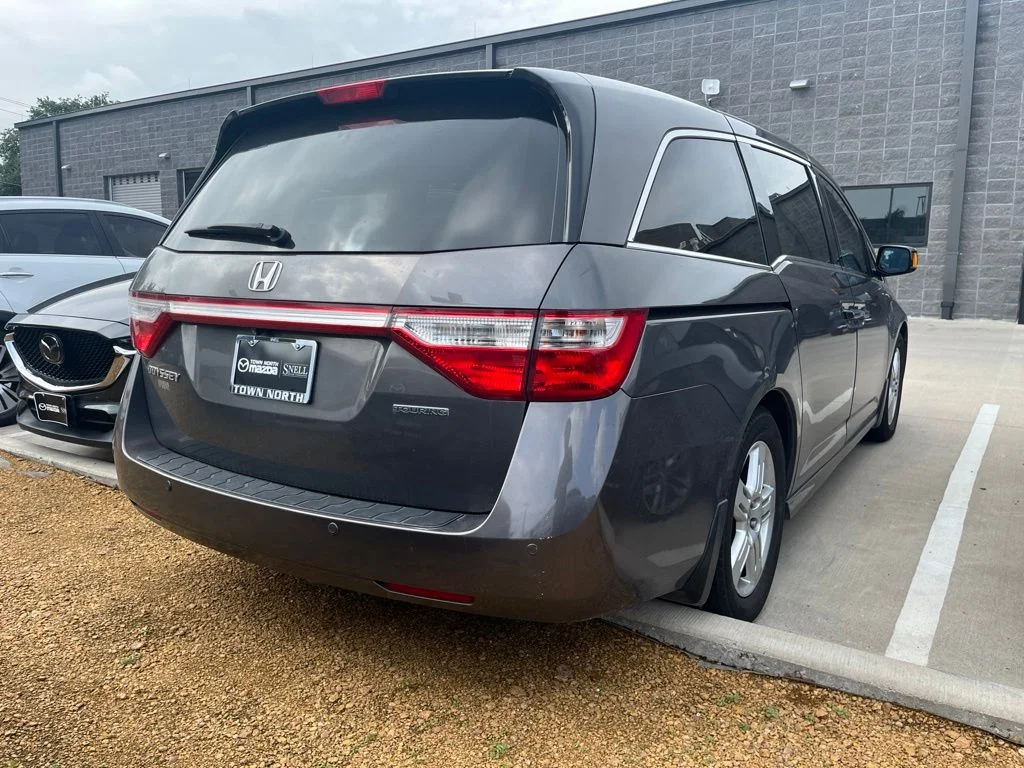Used 2012  Honda Touring image 3