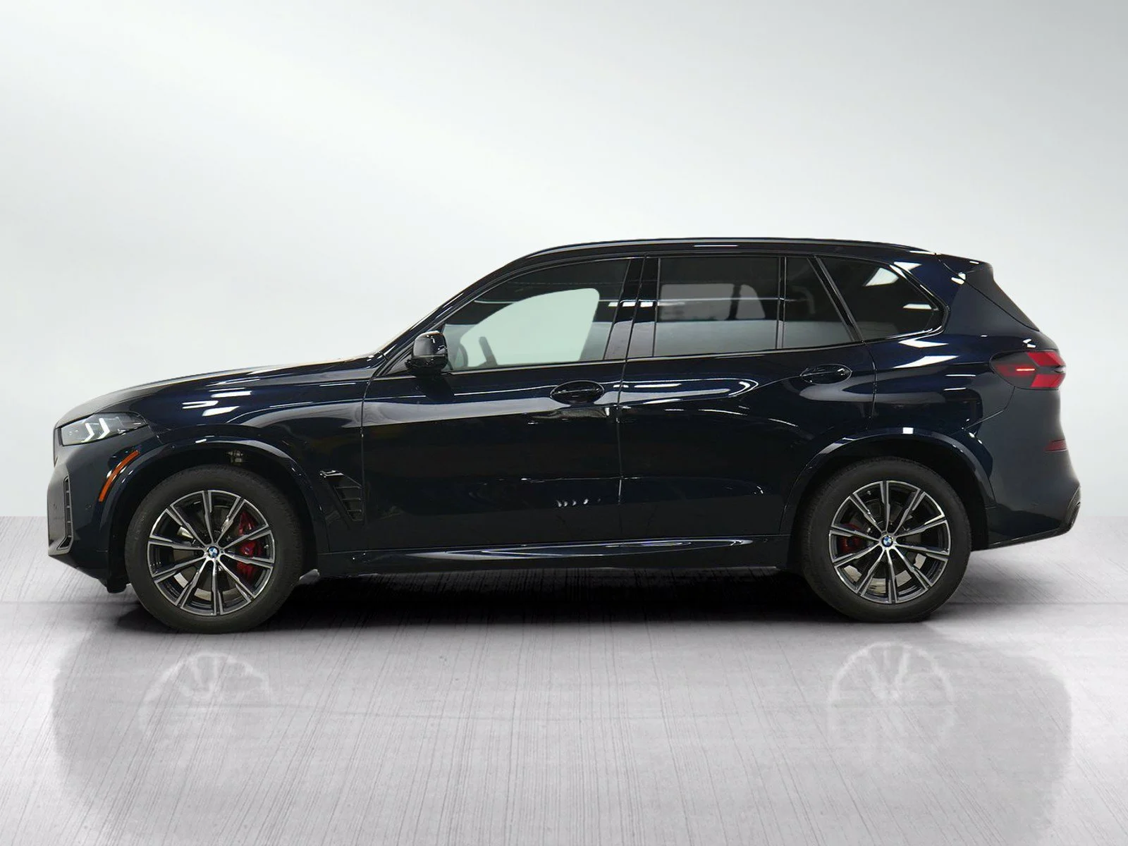 Used 2026 BMW X5 40i with VIN 5UX23EU03T9150271 for sale in Burnsville, Minnesota