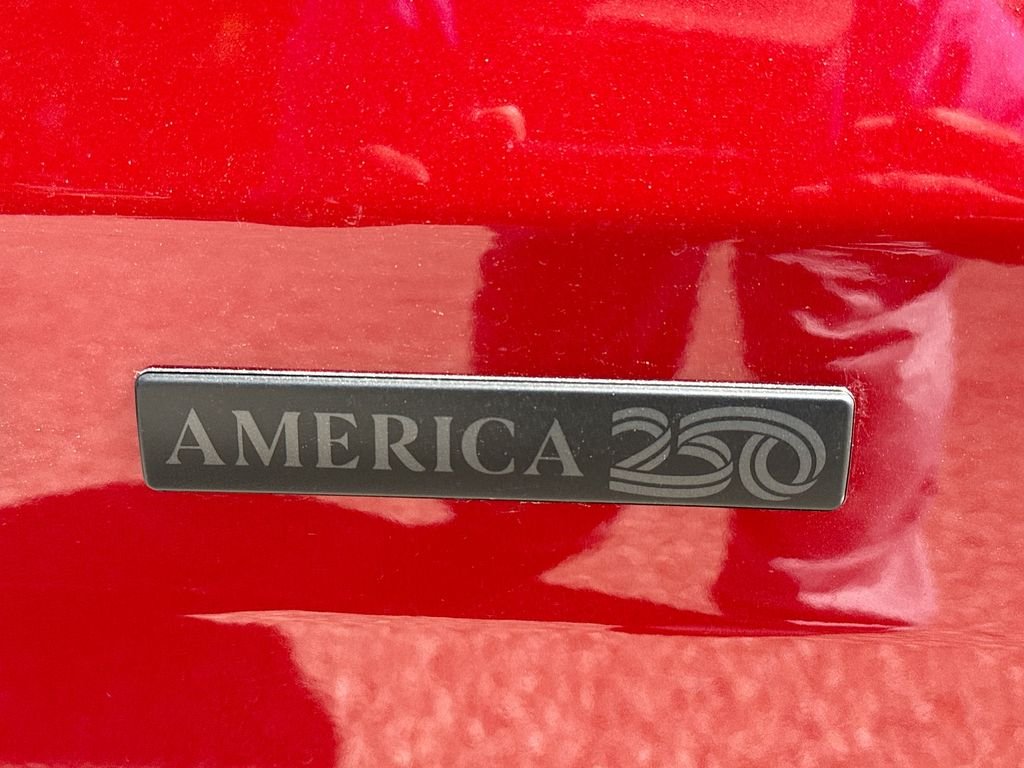 New 2026 Molten Red Pearl-Coat Exterior Paint RAM Laramie image 11