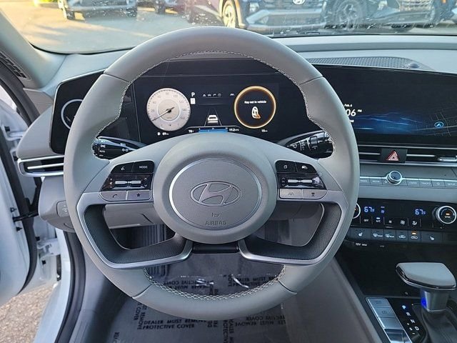 2025 Hyundai Elantra SEL - Photo 20