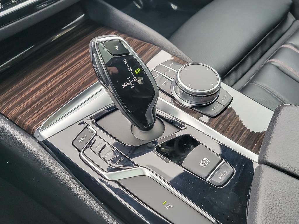 2019 BMW 530I - Image 16