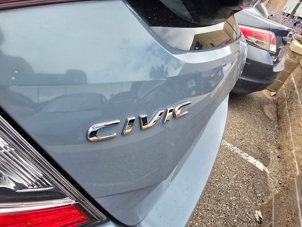 Used 2021 Sonic Gray Pearl Honda Sport image 12
