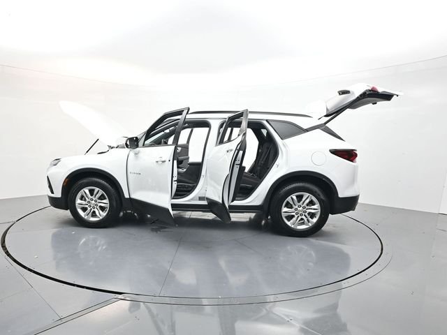 Used 2022 Summit White Chevrolet LT image 45