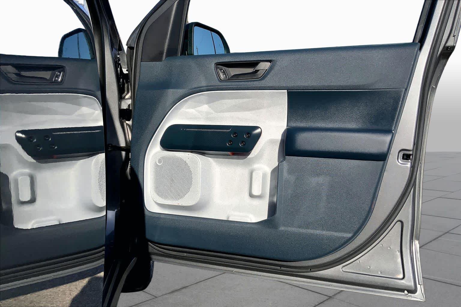 Used 2024 Carbonized Gray Metallic Ford XLT image 23