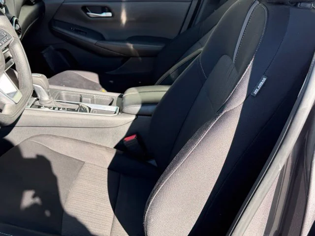 Used 2025 Gray Nissan SV image 27