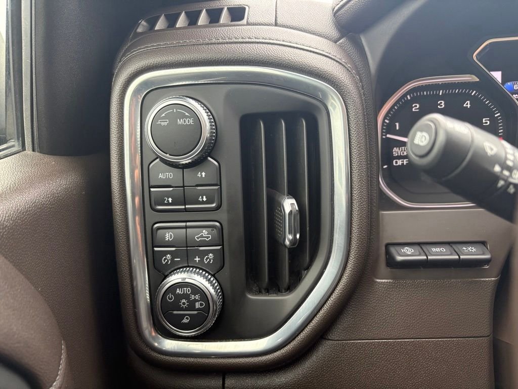 Used 2021 Onyx Black GMC Denali image 31