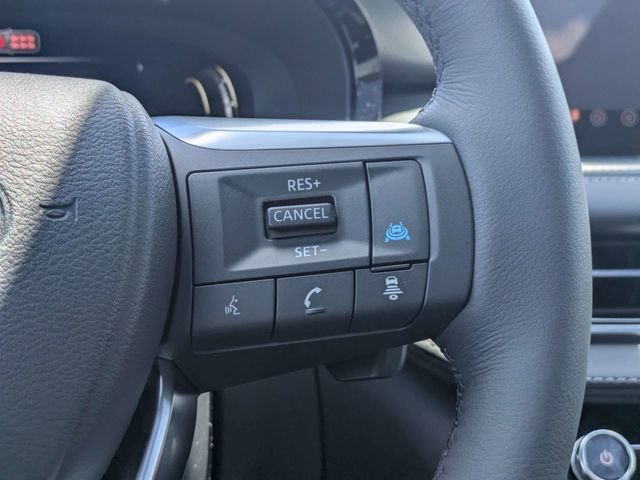 New 2027 2T RAD WHT INFINITI Sport AWD image 28