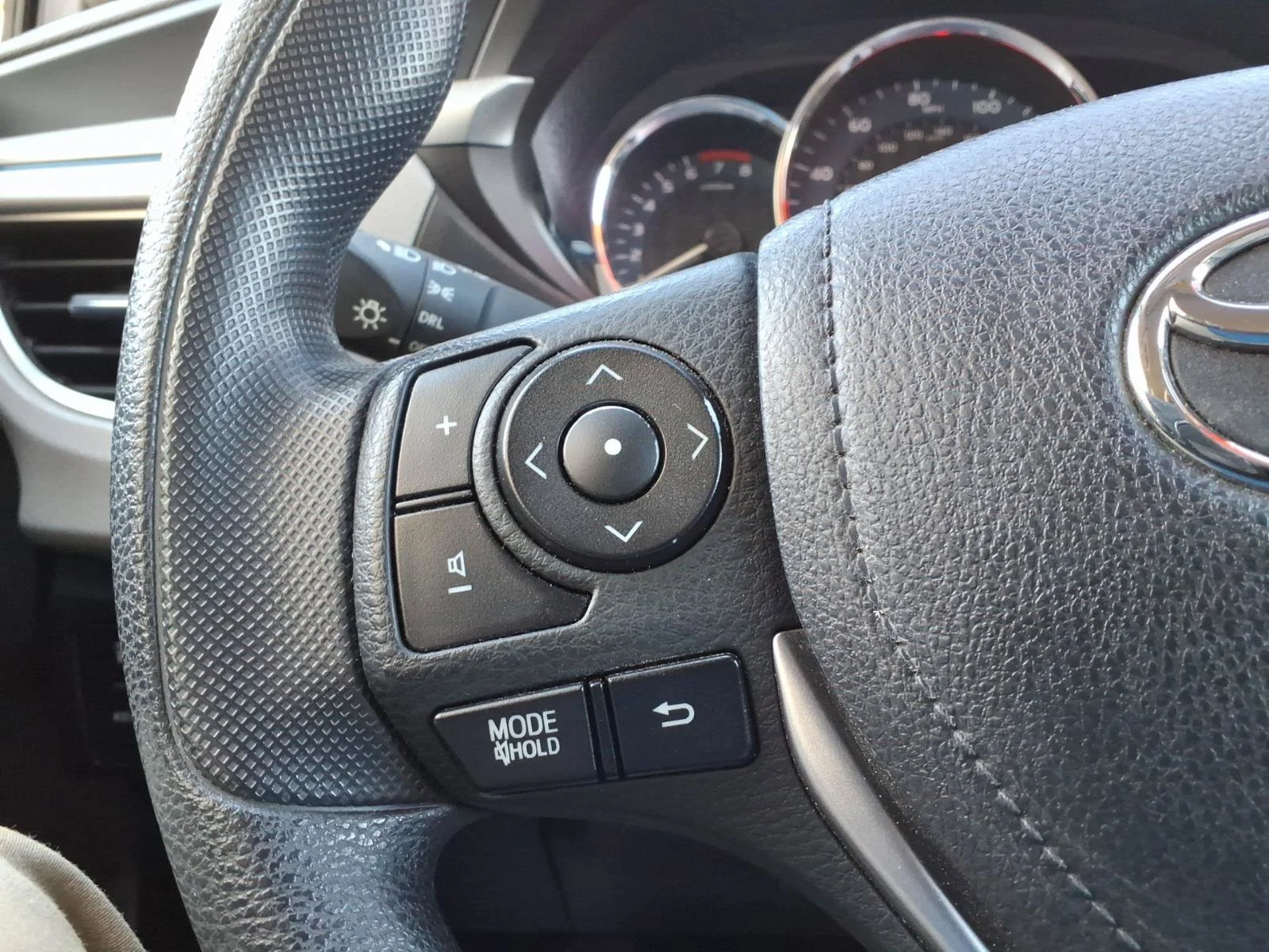 2014 Toyota Corolla LE Eco - Photo 30