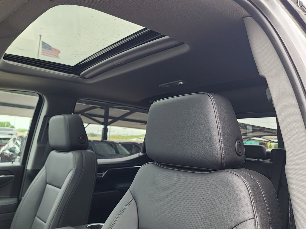 2026 GMC Sierra 1500 SLT - Photo 18