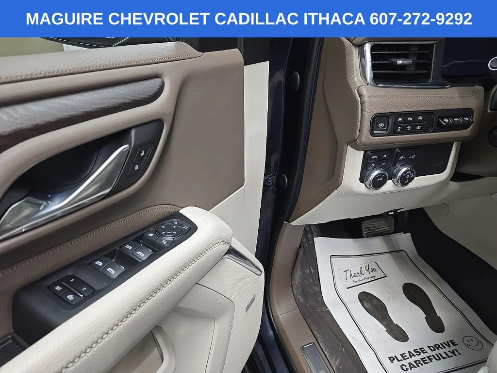 Used 2023 Silver GMC Denali image 29
