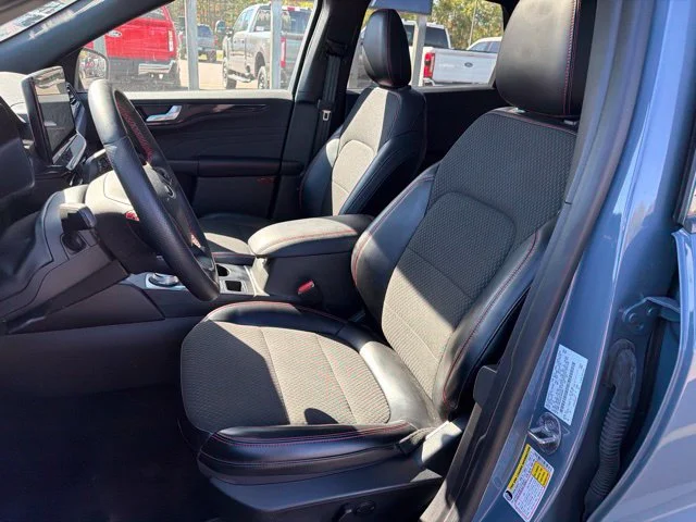 Used 2024 Vapor Blue Metallic Ford ST-Line Select image 9