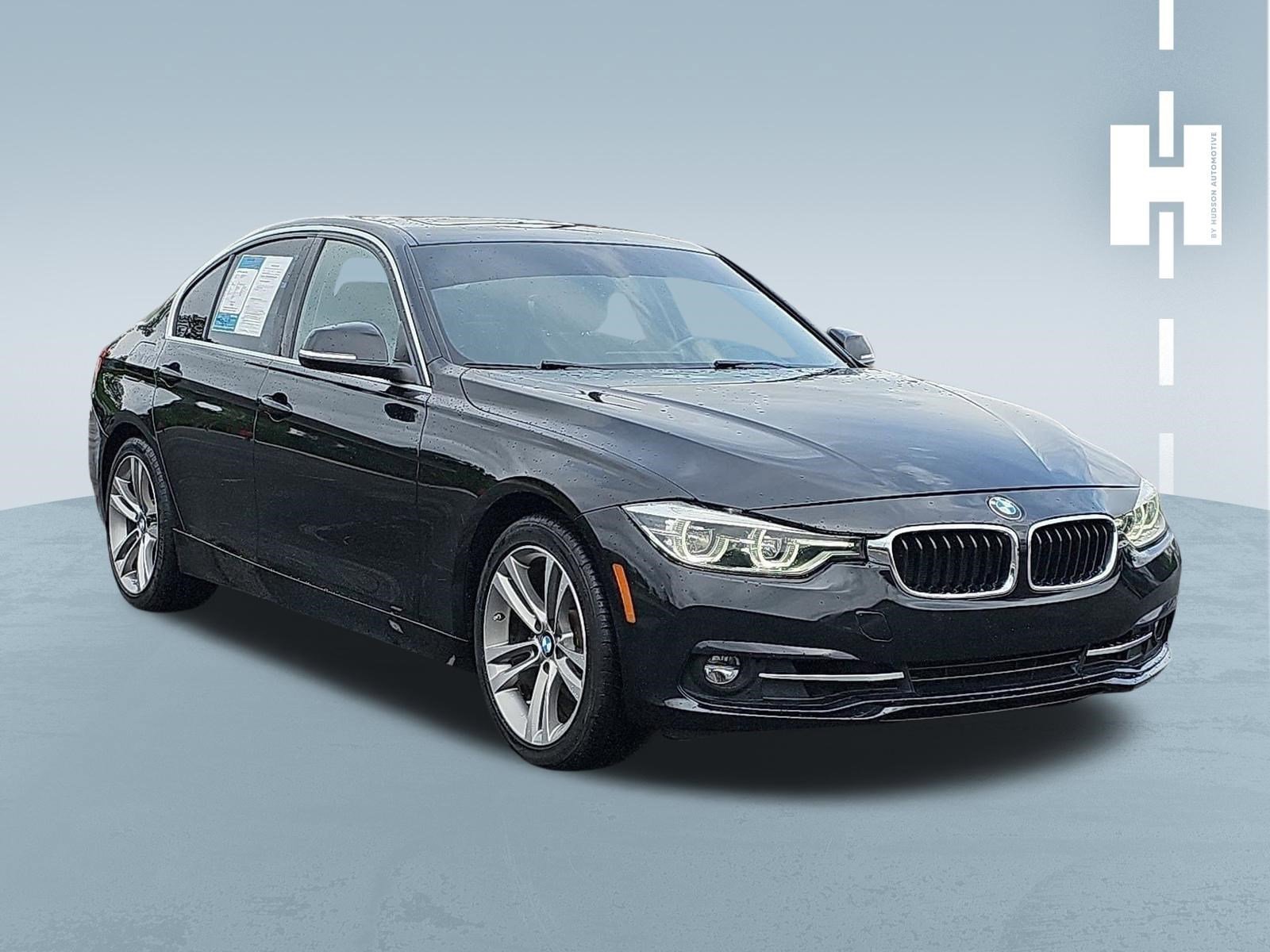 2018 BMW 3 Series 330i Sedan's photo