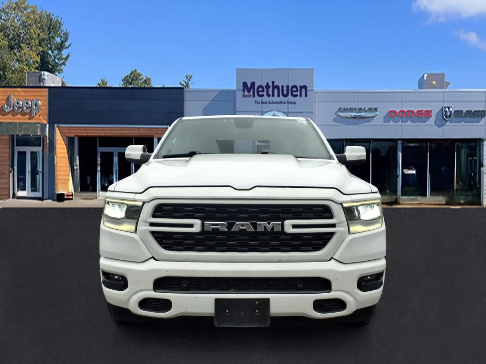 Used 2022 Bright White Clearcoat Ram Big Horn image 9