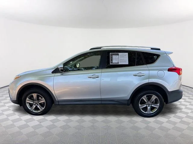 Used 2015 Silver Toyota XLE image 8