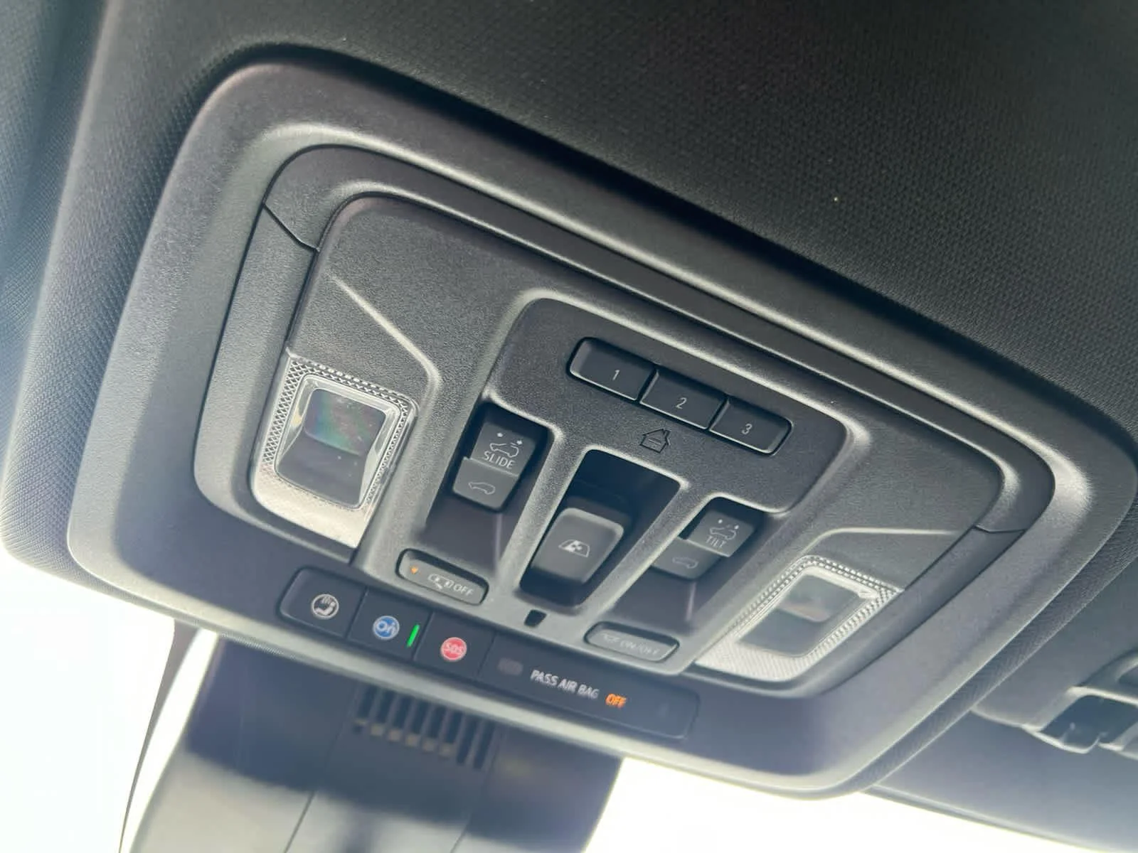 Used 2023 Sterling Metallic GMC AT4 image 28