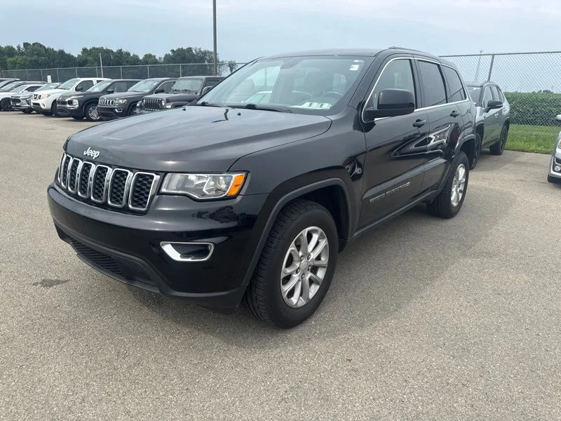 Used 2022 Black Jeep Laredo E image 2