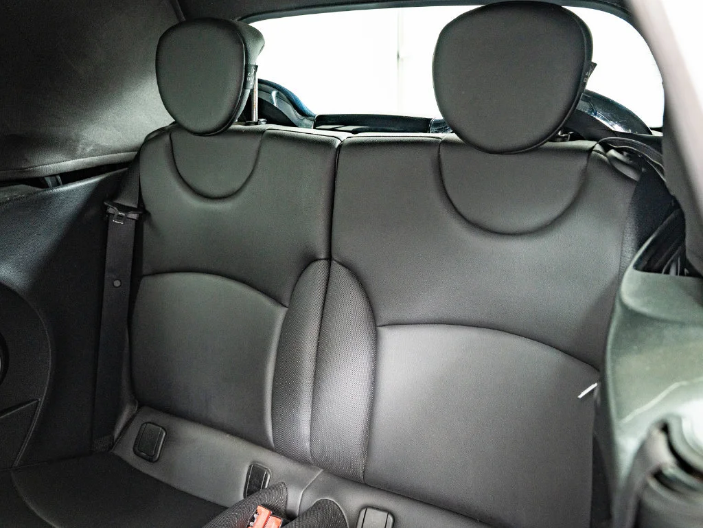 Used 2014 White Silver MINI  image 38