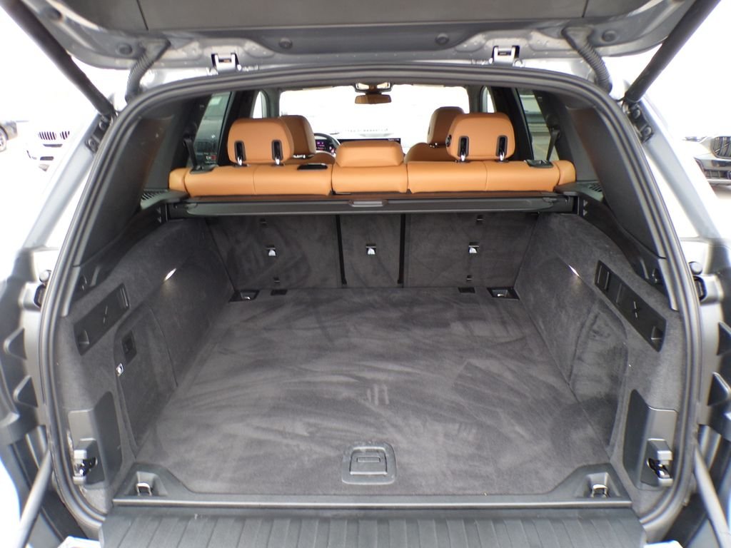 Certified Used 2026 Skyscraper Grey Metallic BMW xDrive40i image 15