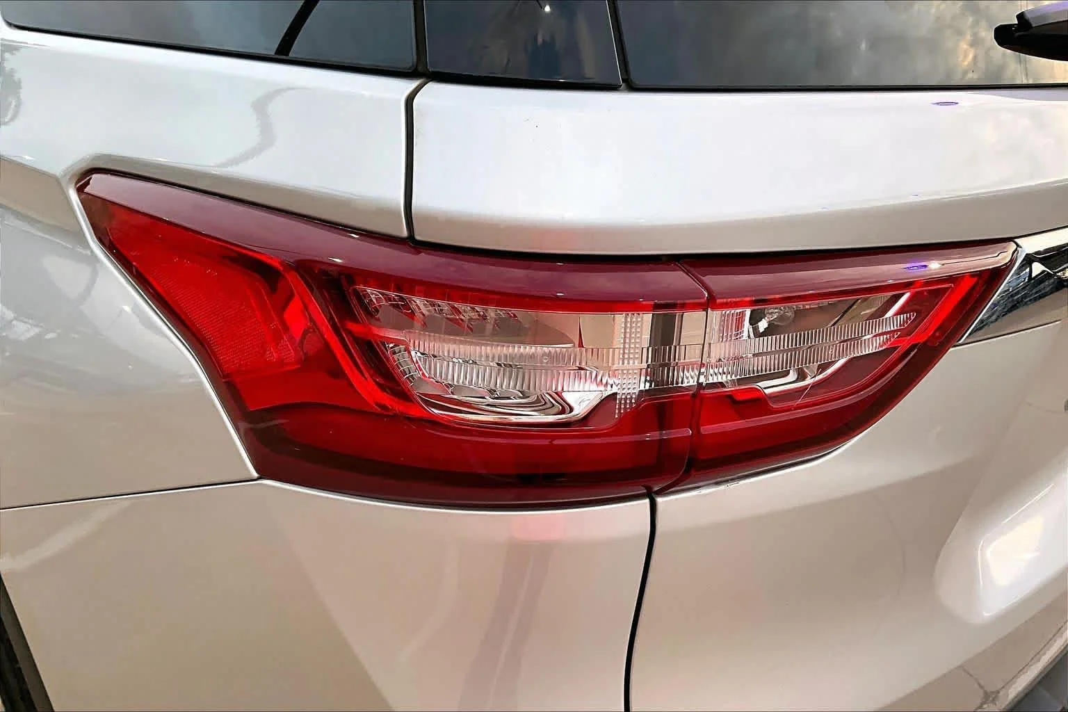 Used 2020 Silver Ice Metallic Chevrolet LS image 27