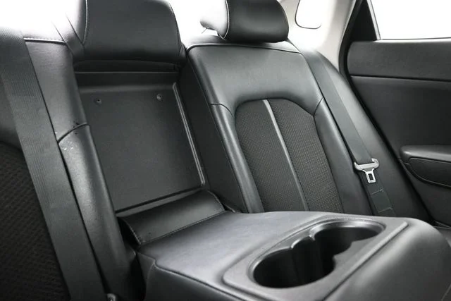 Used 2018 Black Kia S image 18