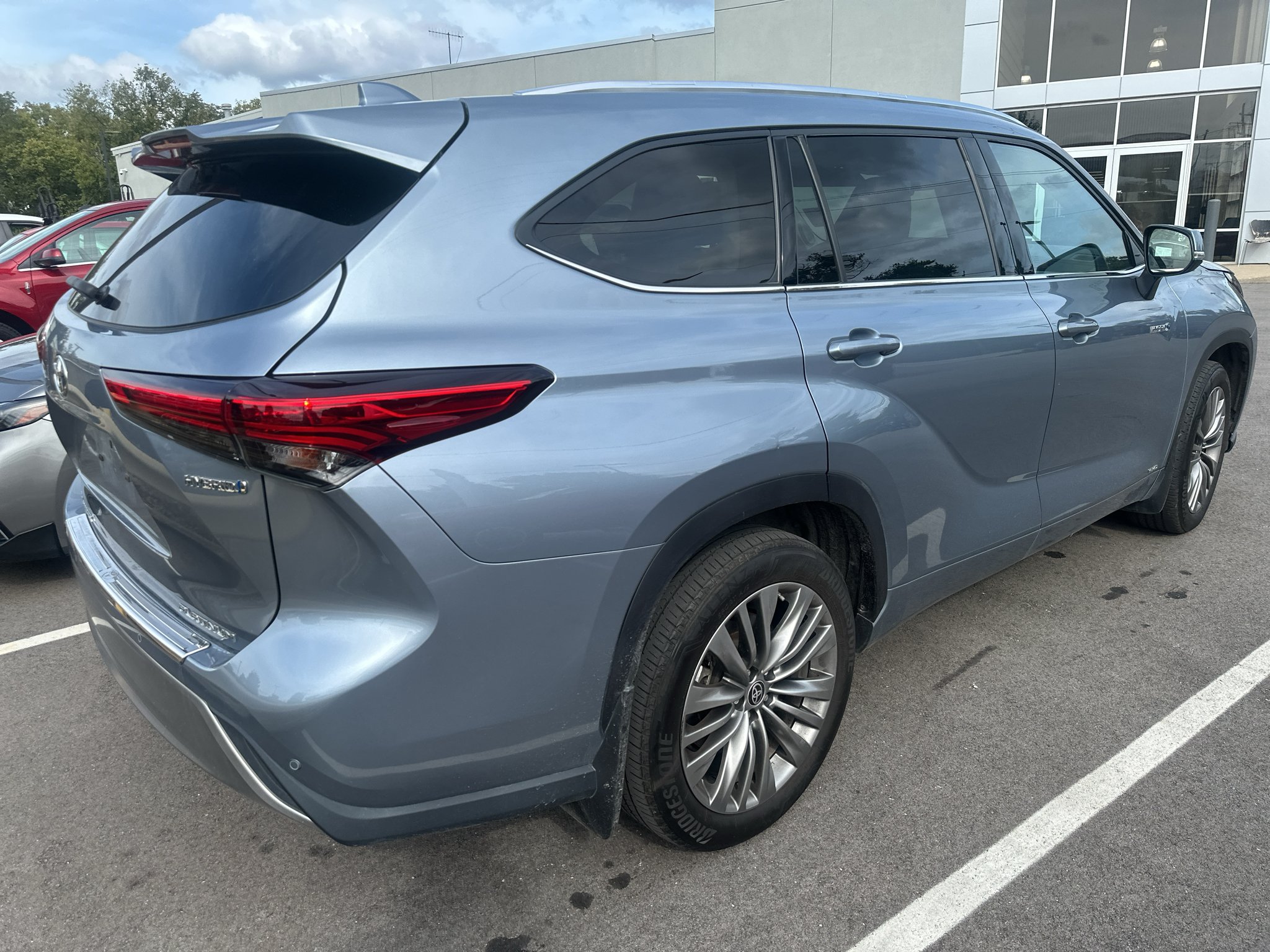 Used 2020 Moon Dust Toyota Hybrid Platinum image 7