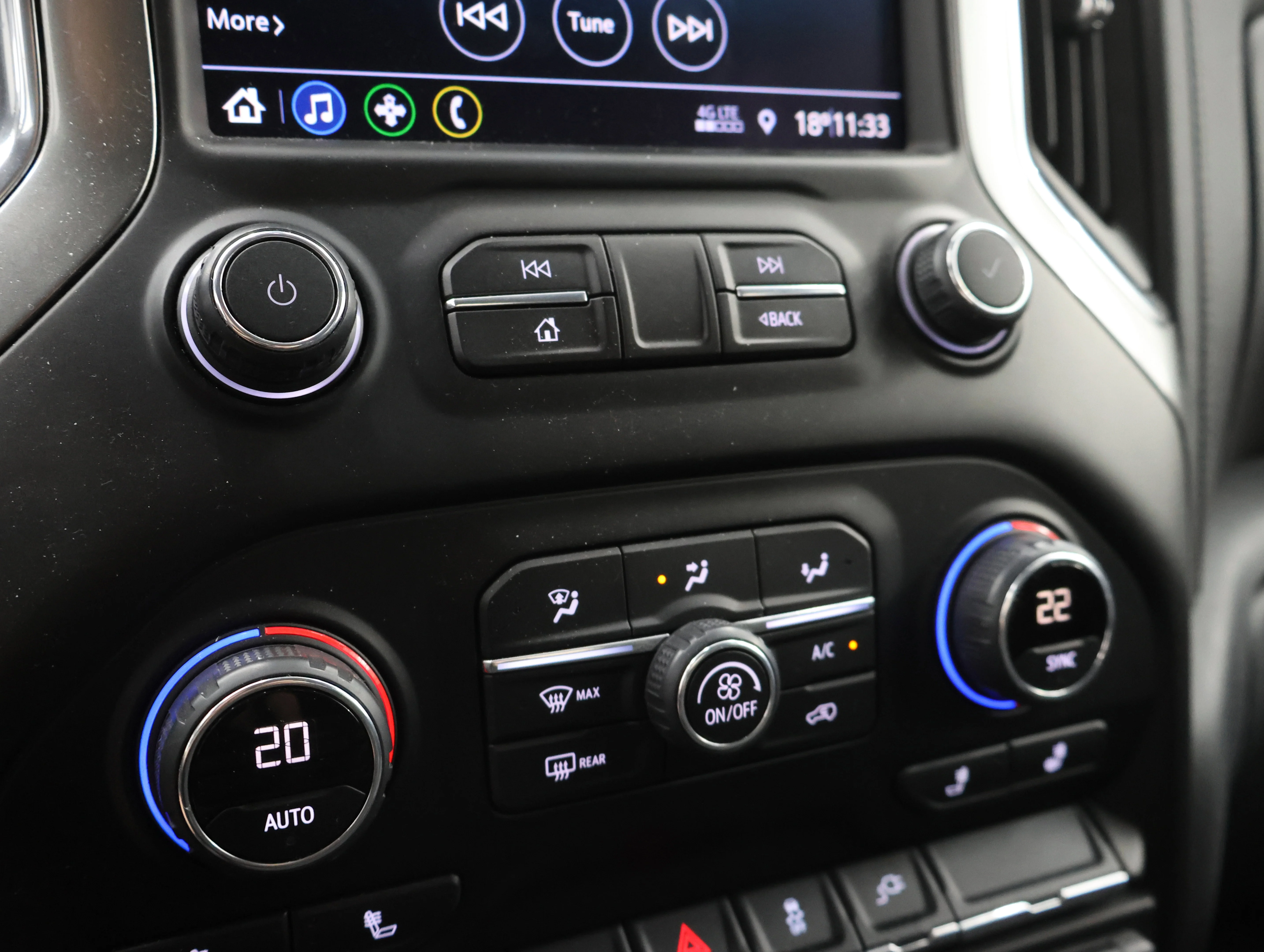 Used 2020 Summit White Chevrolet LT image 44