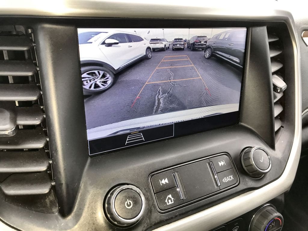 Used 2023 White GMC SLE image 17