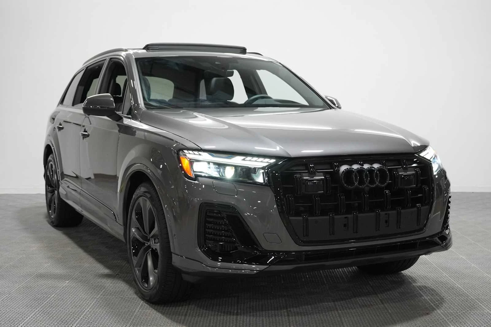 Used 2025 Samurai Gray Metallic Audi Prestige image 3