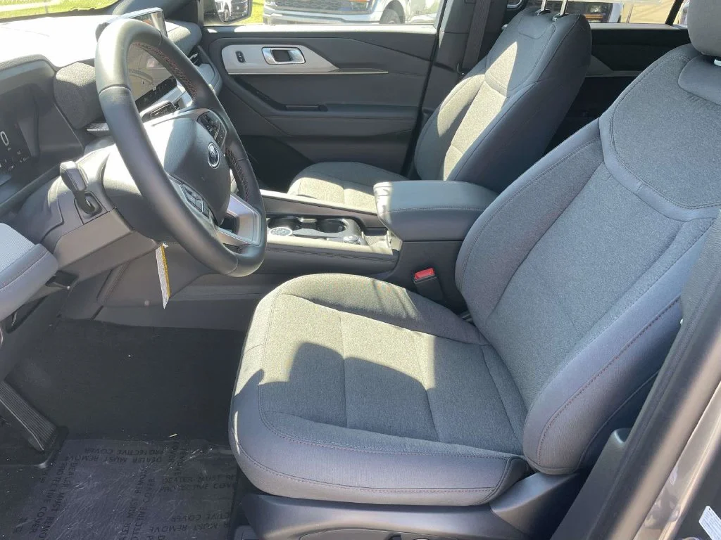 New 2027 Gray Ford Active image 13