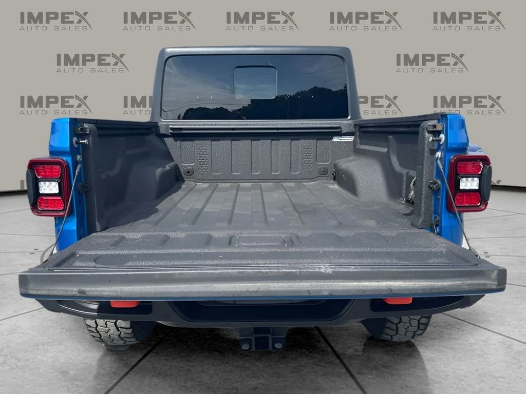 Used 2021 Blue Jeep Mojave image 28