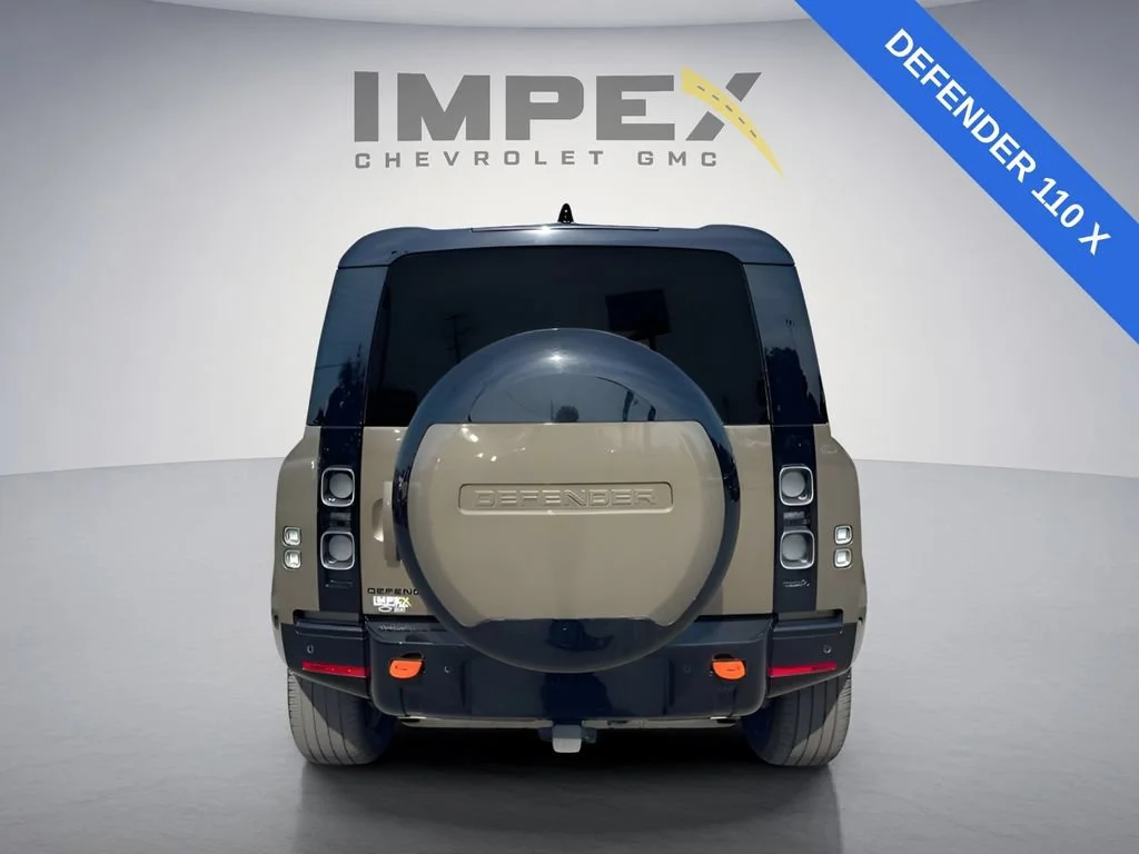 Used 2024  Land Rover X image 4