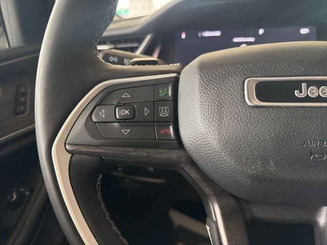 Used 2023 Red Jeep Limited image 27